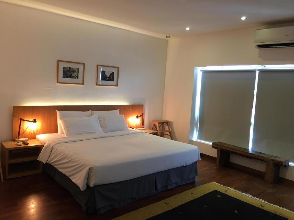 Quayside Hotel Malacca Esterno foto