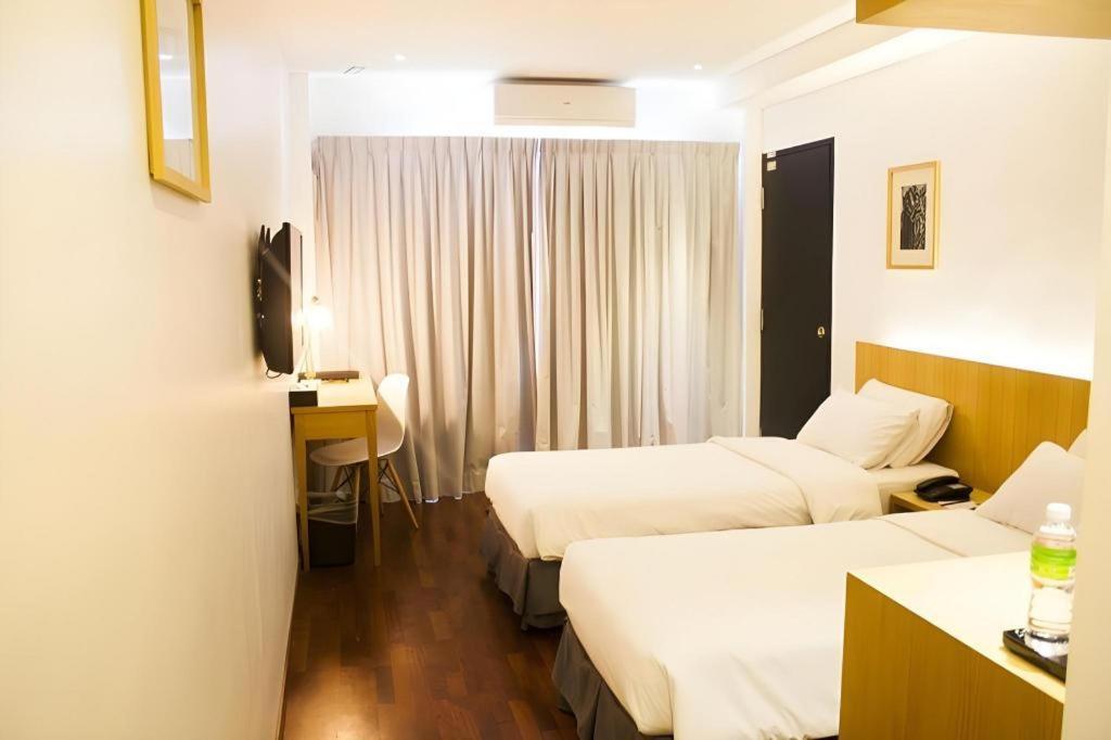 Quayside Hotel Malacca Esterno foto